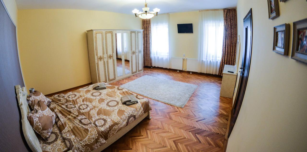 Apartment Luca Poarta Schei Braşov Eksteriør bilde