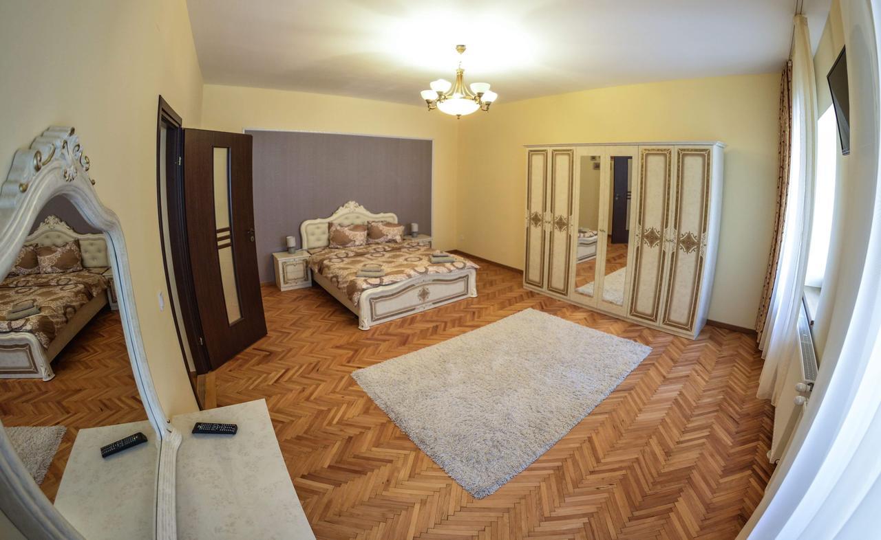 Apartment Luca Poarta Schei Braşov Eksteriør bilde